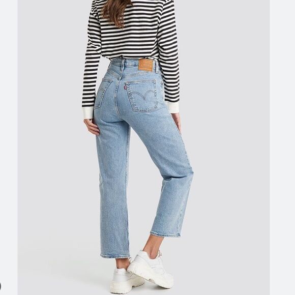 NWT  Levi's Ribcage Straight Ankle Jeans - Picture 1 of 10
